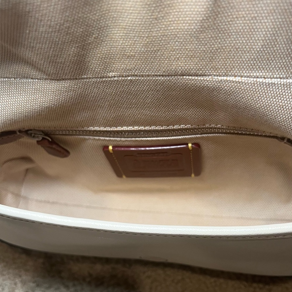 (Soho Flap AUTHENTIC) Coach White Leather Saddle Shoulder Bag - Picture 8 of 13